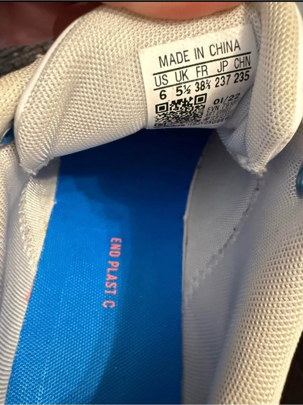 adidas White Golf Shoes with Blue and Coral Accents Youth Size 6 - Boy or Girl - Picture 6 of 6